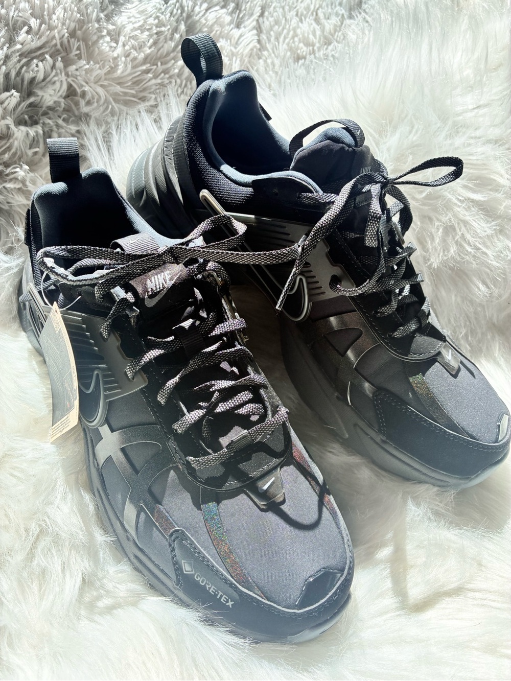 Nike Men’s Black and Gray Gore-Tex Sneakers